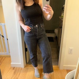 Levi’s ribcage ankle jeans in faded black